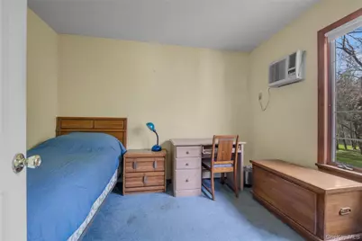 1 Peters Lane, Manhasset, NY 11030 - Photo 18