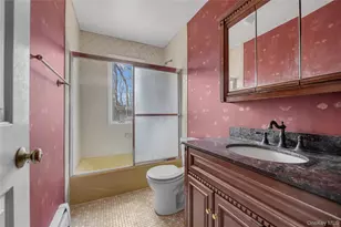 1 Peters Ln, Manhasset, NY 11030 - Photo 14