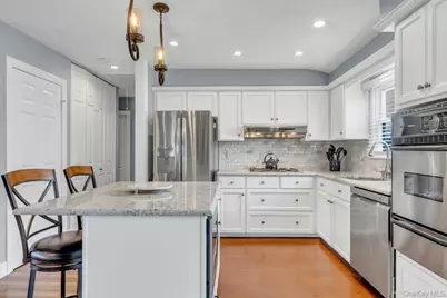 28 Rivera Lane, West Sayville, NY 11796 - Photo 10