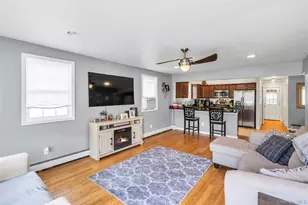 6 Oakwood Ave, Ronkonkoma, NY 11779 - Photo 4