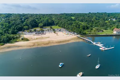 307 W Shore Road #5, Huntington, NY 11743 - Photo 12