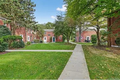 11 Fieldstone Drive #130, Hartsdale, NY 10530 - Photo 2