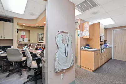 84-10 153rd Avenue #LM, Howard Beach, NY 11414 - Photo 4