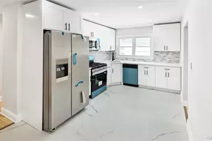 37 Decatur St, Roosevelt, NY 11575 - Photo 20