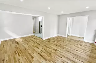 37 Decatur St, Roosevelt, NY 11575 - Photo 16