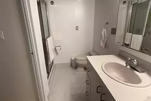 68-05 242nd St, Little Neck, NY 11362 - Photo 24