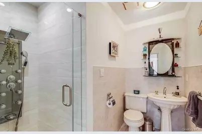 380 W Penn Street, Long Beach, NY 11561 - Photo 12