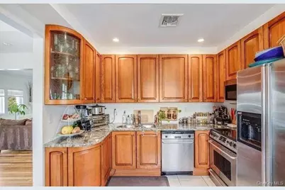 380 W Penn Street, Long Beach, NY 11561 - Photo 6