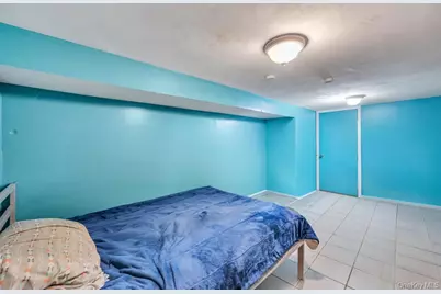 24 Pleasant Avenue, Roosevelt, NY 11575 - Photo 18