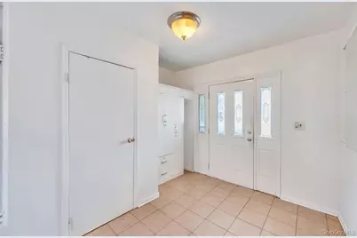 24 Pleasant Avenue, Roosevelt, NY 11575 - Photo 14