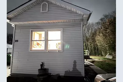 25 Buttercup Drive, Bohemia, NY 11716 - Photo 2