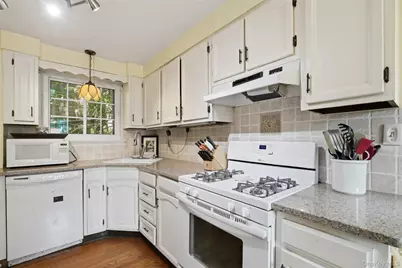 32 Thorn Avenue, Mount Kisco, NY 10549 - Photo 18
