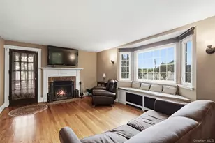 32 Thorn Ave, Mount Kisco, NY 10549 - Photo 2