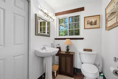 32 Thorn Avenue, Mount Kisco, NY 10549 - Photo 12