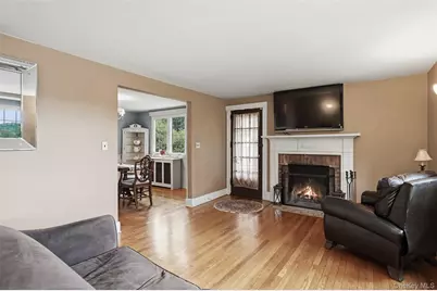 32 Thorn Avenue, Mount Kisco, NY 10549 - Photo 10