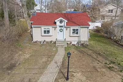 32 Forest Lane, Yorktown Heights, NY 10598 - Photo 2