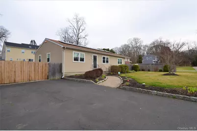 61 Manchester Road, Huntington, NY 11743 - Photo 2