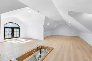 35-18 221st St, Bayside, NY 11361 - Photo 36