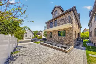 35-18 221st St, Bayside, NY 11361 - Photo 44