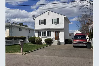 506 48th Street, Lindenhurst, NY 11757 - Photo 1