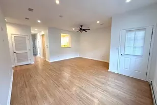 127 Pipetown Hill Rd, Nanuet, NY 10954 - Photo 2