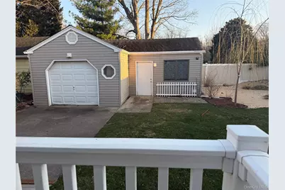 [Address not provided], Massapequa, NY 11758 - Photo 20