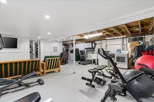 824 Lincoln Ave, Bohemia, NY 11716 - Photo 16