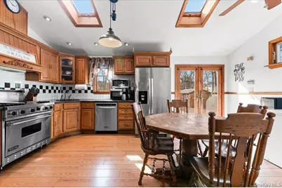 824 Lincoln Avenue, Bohemia, NY 11716 - Photo 6