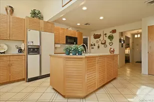 1385 Briard St, Wantagh, NY 11793 - Photo 10