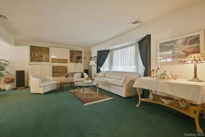 1385 Briard Street, Wantagh, NY 11793 - Photo 4