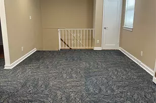 72-05 Little Neck Pkwy, Glen Oaks, NY 11004 - Photo 14