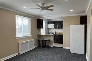 72-05 Little Neck Pkwy, Glen Oaks, NY 11004 - Photo 4