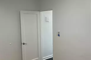 72-05 Little Neck Pkwy, Glen Oaks, NY 11004 - Photo 10