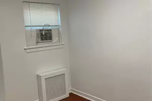 72-05 Little Neck Pkwy, Glen Oaks, NY 11004 - Photo 8