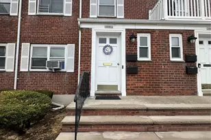 72-05 Little Neck Pkwy, Glen Oaks, NY 11004 - Photo 2