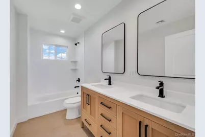 89 West Avenue, Hicksville, NY 11801 - Photo 28