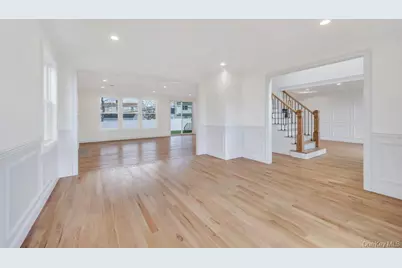 89 West Avenue, Hicksville, NY 11801 - Photo 12