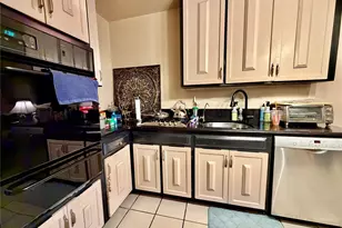 2500 Johnson Ave, Bronx, NY 10463 - Photo 6