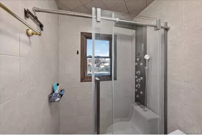 528 Lockwood Drive, Shirley, NY 11967 - Photo 10