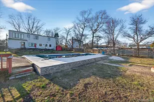 528 Lockwood Dr, Shirley, NY 11967 - Photo 18