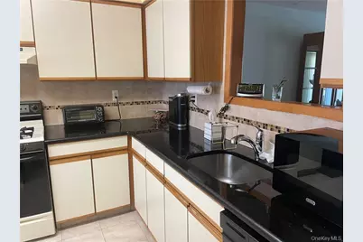135 W Nyack Road #93, Nanuet, NY 10954 - Photo 4