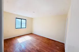 139-18 Lakewood Ave, Jamaica, NY 11435 - Photo 8