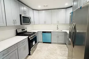 139-18 Lakewood Ave, Jamaica, NY 11435 - Photo 4