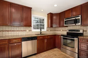 8 Debbie Ln, Lewisboro, NY 10518 - Photo 10