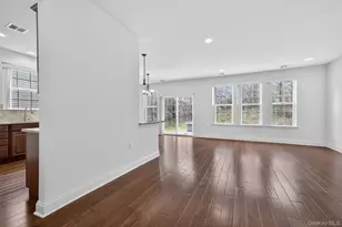 10 Cyprus Dr, Middletown, NY 10940 - Photo 4