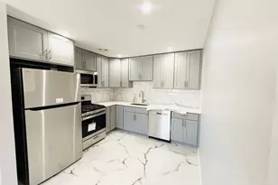 139-20 Lakewood Ave, Jamaica, NY 11435 - Photo 4