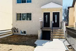 139-20 Lakewood Ave, Jamaica, NY 11435 - Photo 1