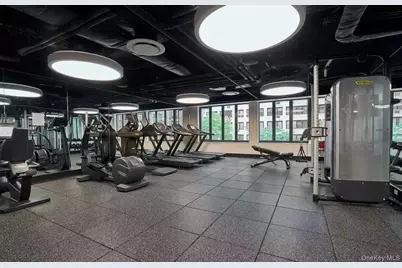 591 3rd Avenue #17A, New York, NY 10016 - Photo 2