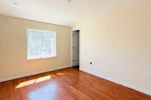 139-22 Lakewood Ave, Jamaica, NY 11435 - Photo 8