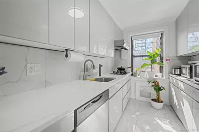 21102 73rd Avenue #3H, Oakland Gardens, NY 11364 - Photo 4